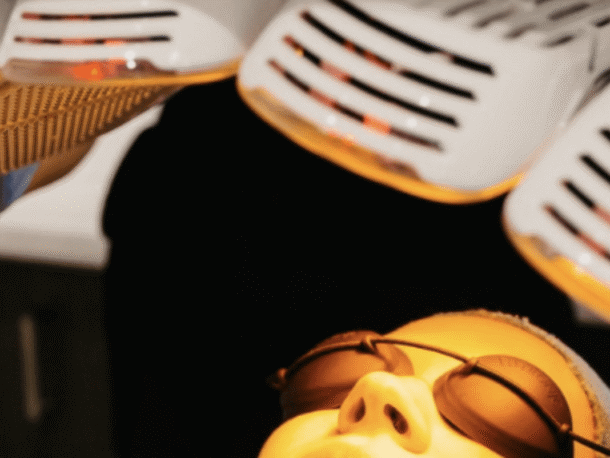 Healite II LED Light Therapy in Sydney skincare clinic LED Light Therapy Clinic at Sisä Skincare in Sydney